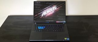 Gigabyte Aorus 16X