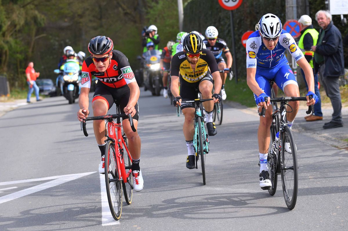 Silvan Dillier (BMC) attacks with Laurens De Plus (Quick-Step) and Victor Campanaerts (LottoNlJumbo)
