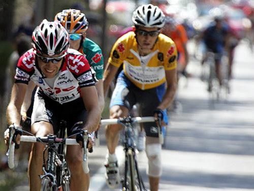 Carlos Sastre (CSC) forces the pace