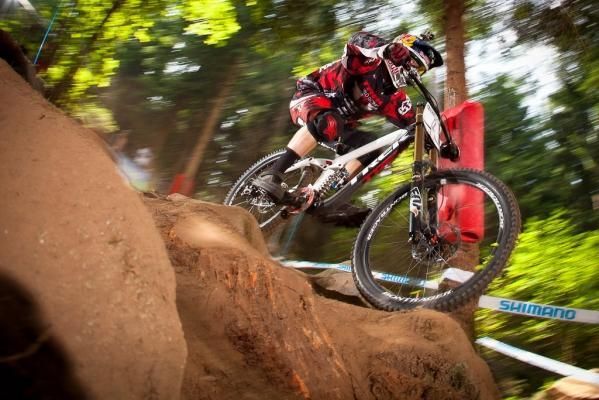 Aaron Gwin (Trek World Racing) on his way to winning in Val di Sole