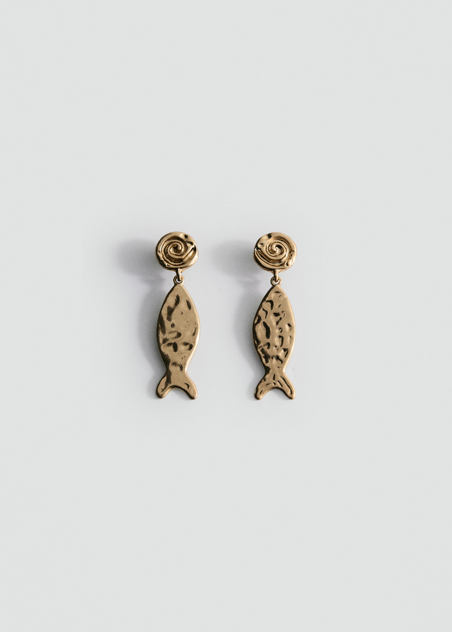 Textured Fish Earrings - Women | Mango Usa