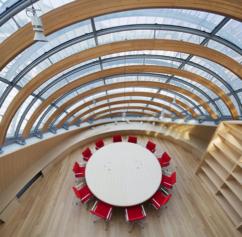 Jérôme Seydoux-Pathé Foundation: Meeting rooms and office desks