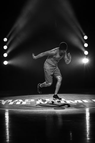 Canon EOS R1 sample image: a breakdancer dancing