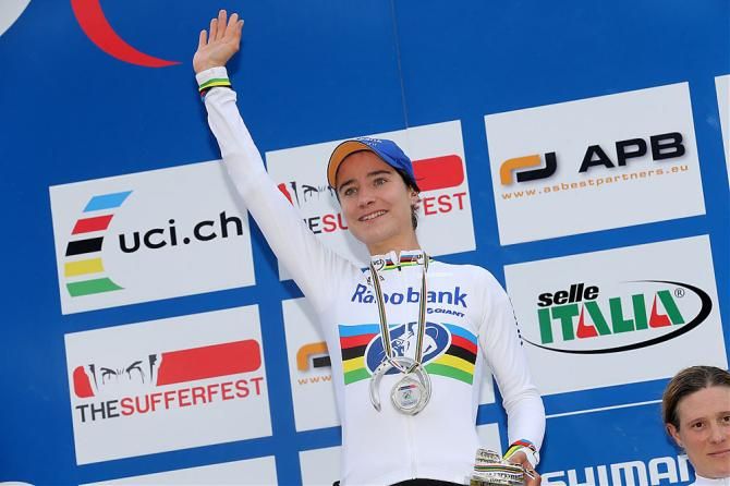 Marianne Vos on the podium as runner_up