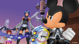 Capture d'écran de Kingdom Hearts Birth By Sleep où Mickey Mouse défend Aqua et Kiari contre les Unversed.