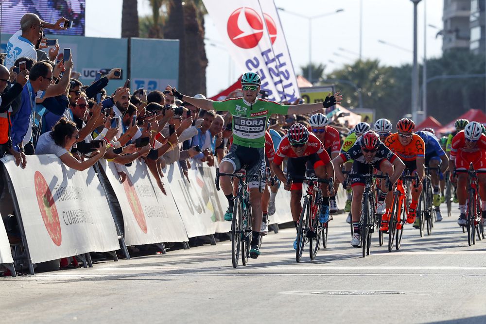 Sam Bennett wins stage 5 in Turkey