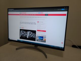 LG 32UN500-W
