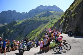 SUPERDEVOLUY LE DEVOLUY FRANCE JULY 17 Richard Carapaz of Ecuador and Team EF Education EasyPost competes in the breakaway during the 111th Tour de France 2024 Stage 17 a 1778km stage from SaintPaulTroisChateaux to Superdevoluy 1500m UCIWT on July 17 2024 in Superdevoluy Le Devoluy France Photo by Tim de WaeleGetty Images