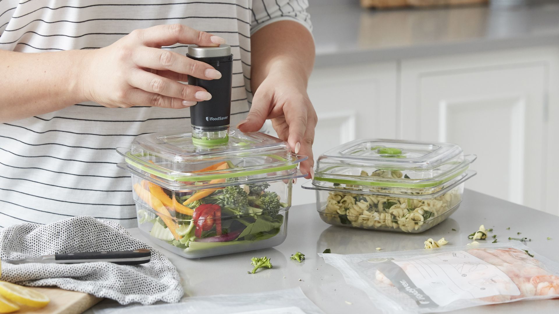 FoodSaver Handheld Vacuum Sealer Box review T3