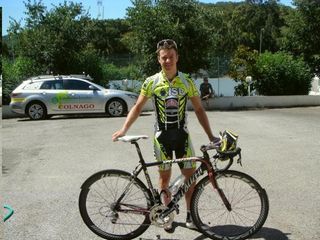 Australia's Simon Clarke shows off his new team kit after signing with ISD for the remainder of 2009.