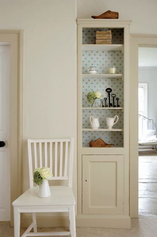 Clay Mid and Clay Pale, Little Greene