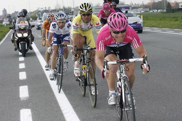 Hammond leads the break