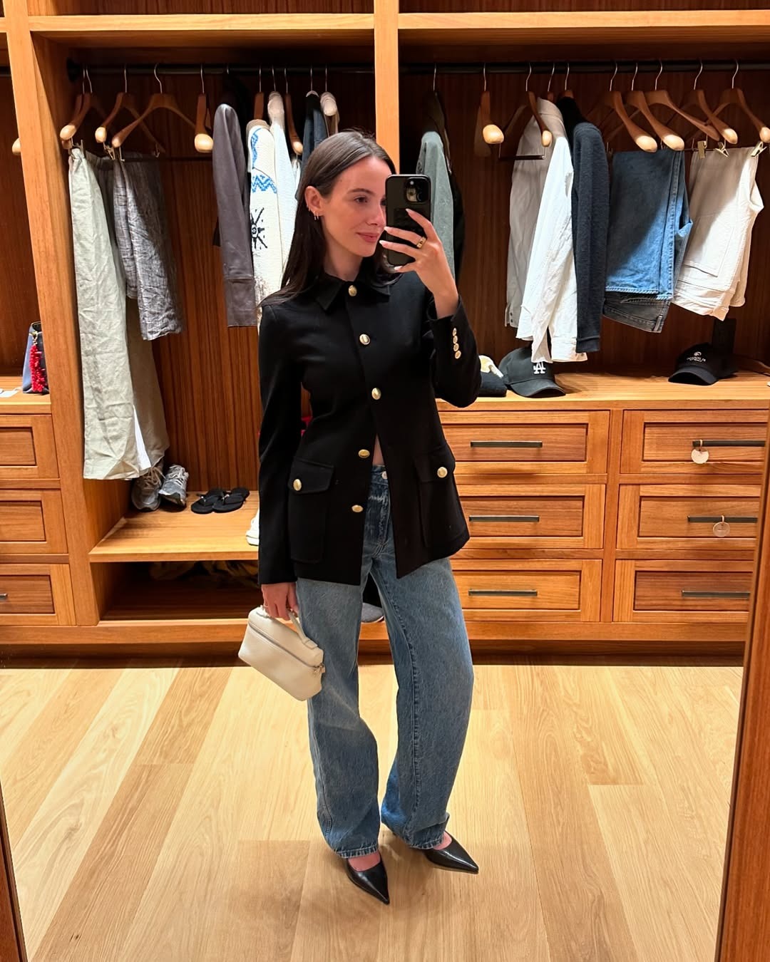 fashion people in fall outfits