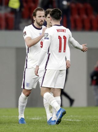 Mason Mount and Harry Kane scored the goals as England beat Albania in their World Cup qualifier.