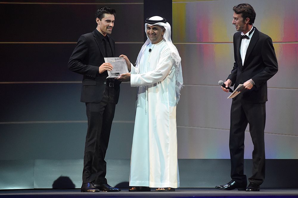 Tom Dumoulin accepting his fair play prize
