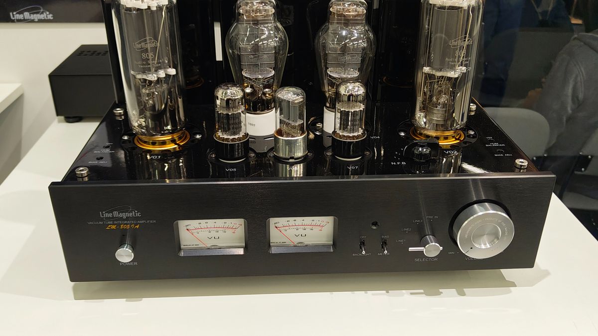 Line Magnetic vacuum tube amp