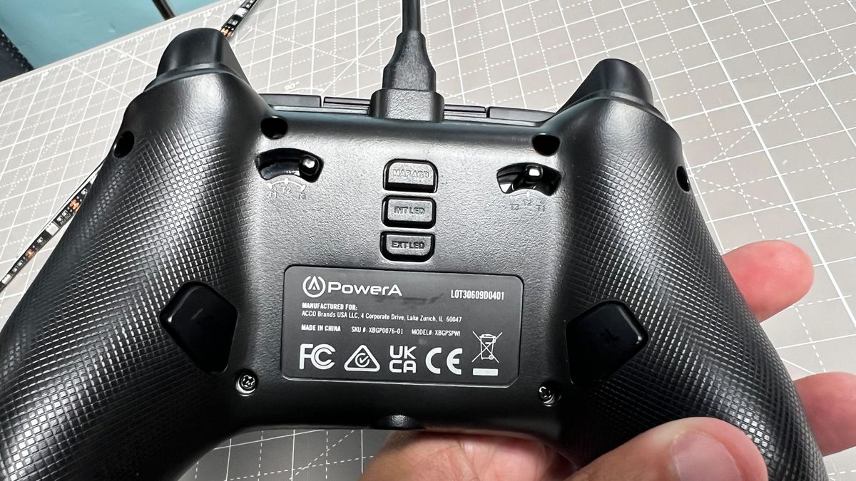 PowerA Advantage with Lumectra