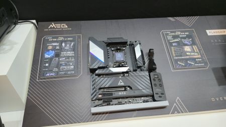 MEG X870E Unify-X Max