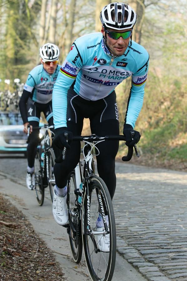 The key to the Taaienberg is to ride the smooth gutter rather than the cobbles