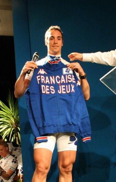 Sprinter S&eacute;bastien Chavanel has a Kappa leisure top.