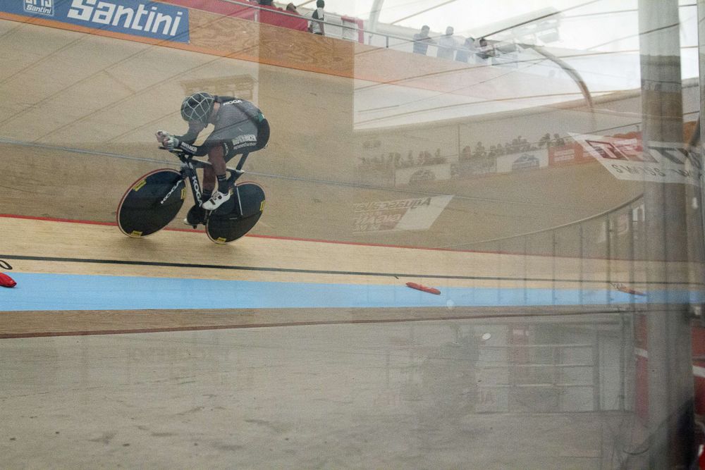 Dekker rides during the UCI world hour record attempt at the bicentennial velodrome in Aguascalientes.