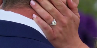 Bachelorette Hannah Brown engagement ring to Jed Wyatt