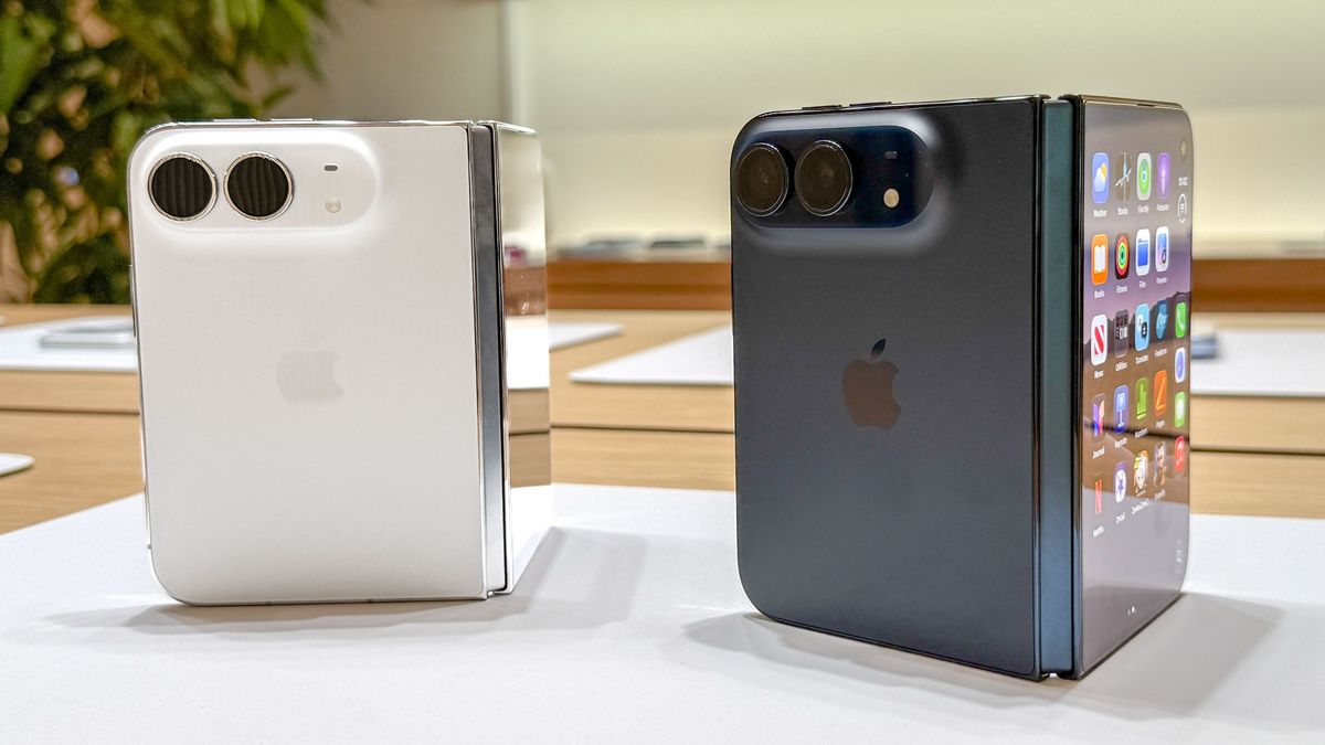 iPhone Duo hands-on pictures