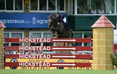 HollyGILLOTT_DOUGIEDOUGLAS_Hickstead15pn_20000A.jpg