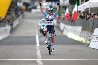 Shirin van Anrooij wins Trofeo Binda
