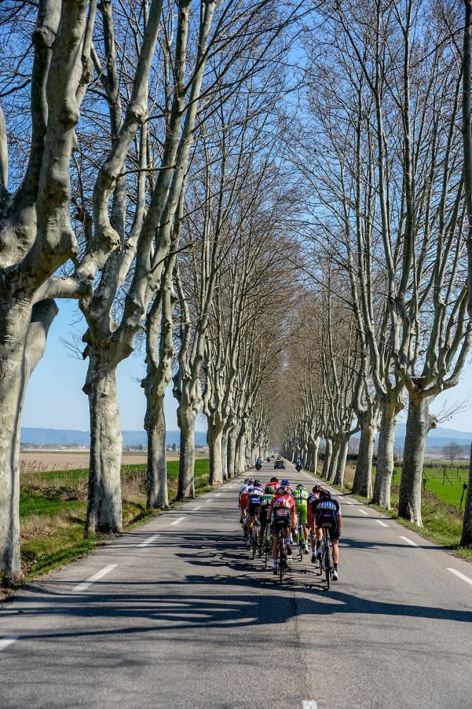 The early break in action during stage 6 at Paris-Nice