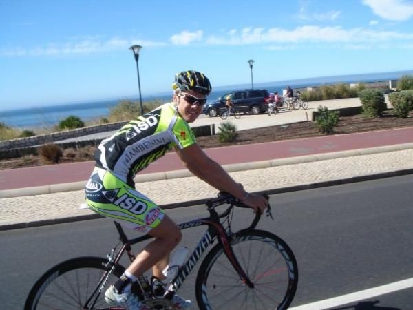 Australia's Simon Clarke shows off his new team kit after signing with ISD for the remainder of 2009.