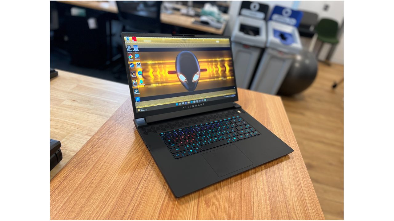 Alienware m17 r5 amd