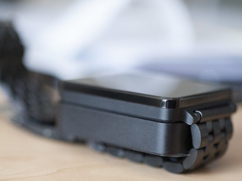 Charging the G Watch with a replacement band