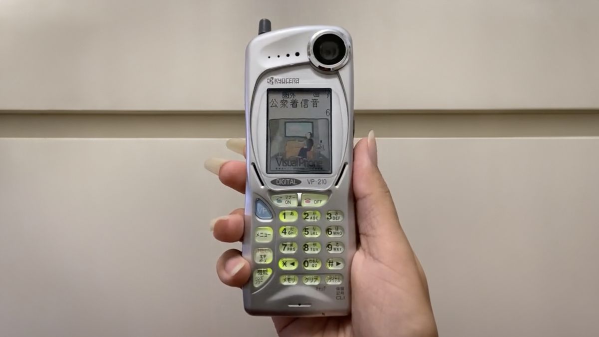 Kyocera VisualPhone VP-210