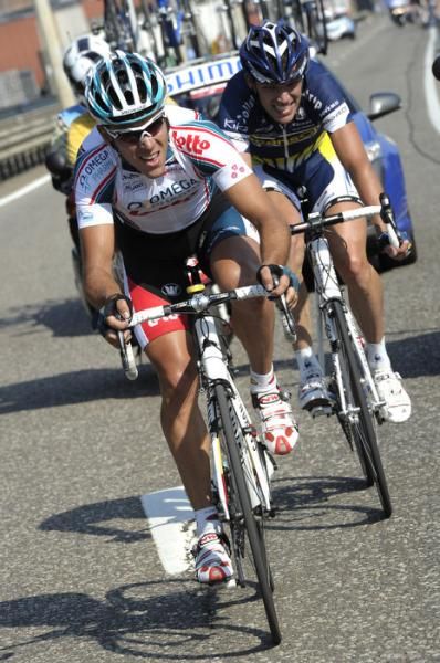 Philippe Gilbert (Omega Pharma-Lotto) got no help from his chasing companion Frederik Veuchelen.