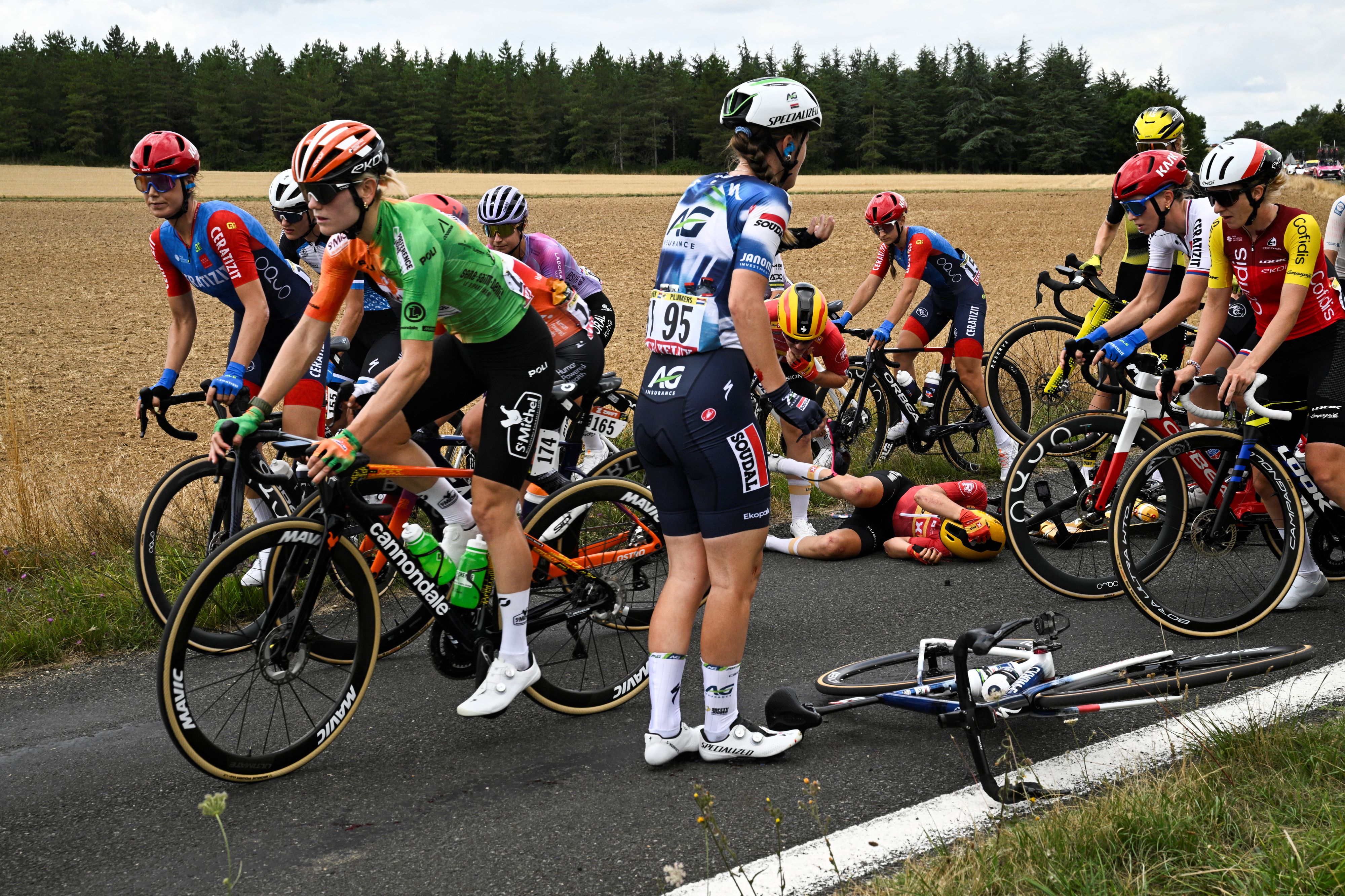 Katrine Aalerud abandons after crashing on stage 5 of the Tour de France Femmes 2025.