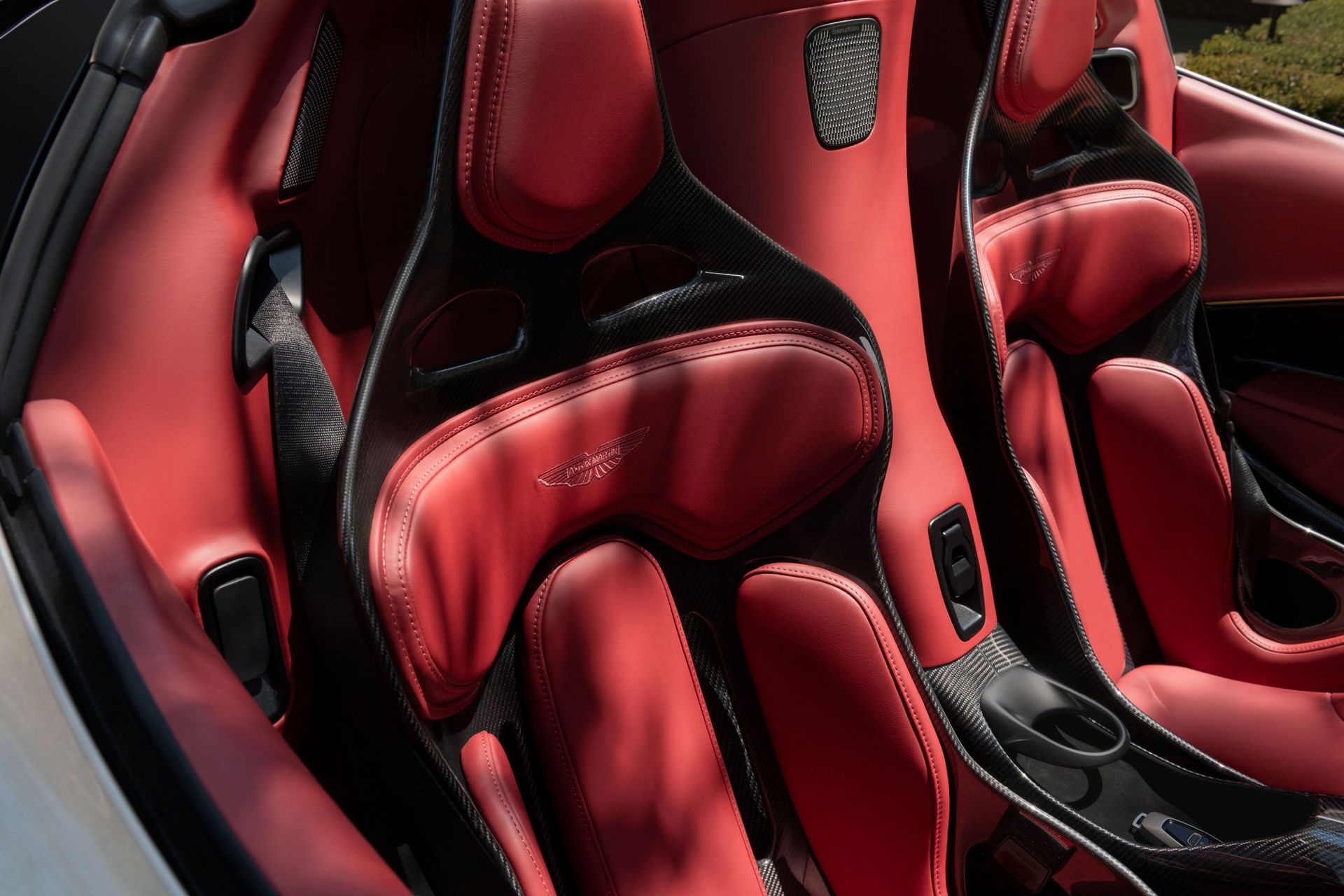 Design details, Aston Martin Valhalla Spider