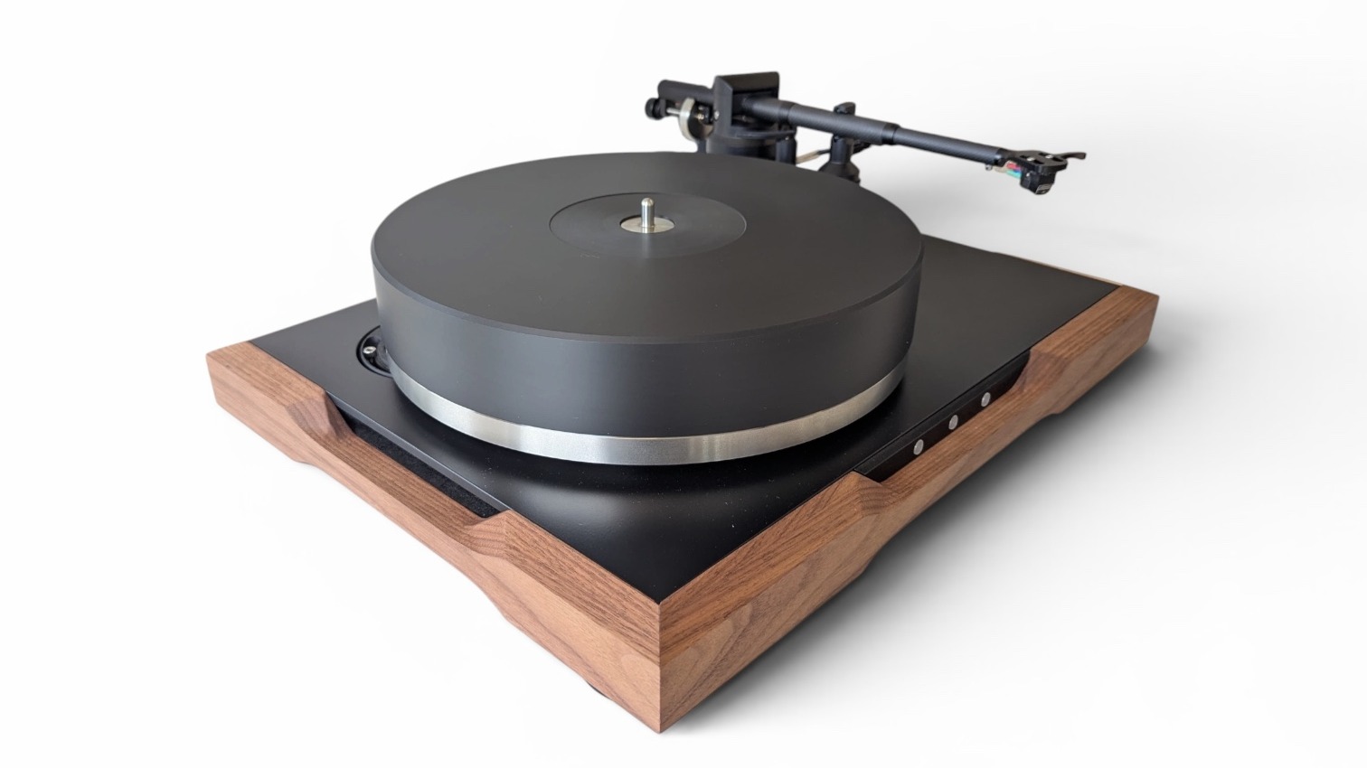Clearaudio Elevation 55 turntable on a white background