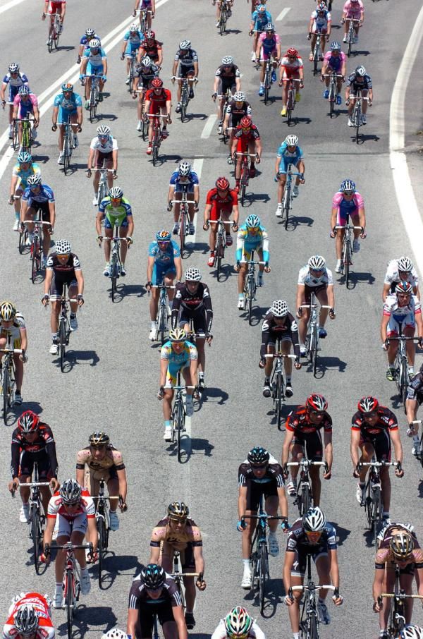 The peloton paint the Italian roads with colour