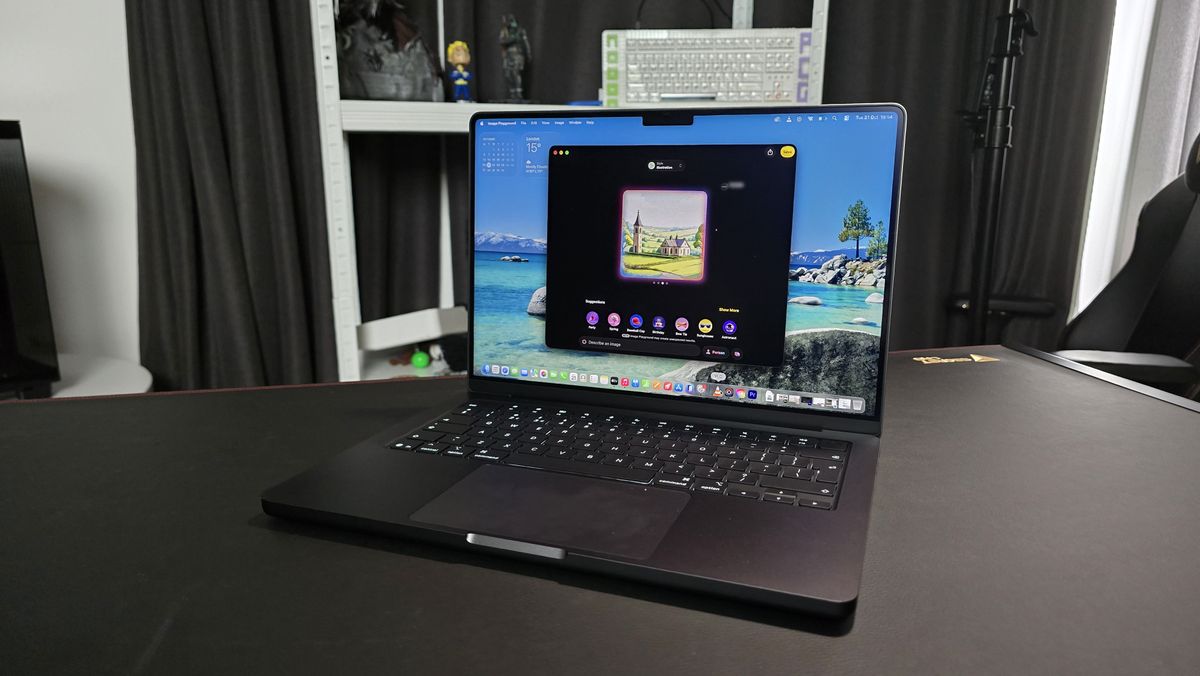 Apple MacBook Pro 14-inch (M5, 2025) in recording studio