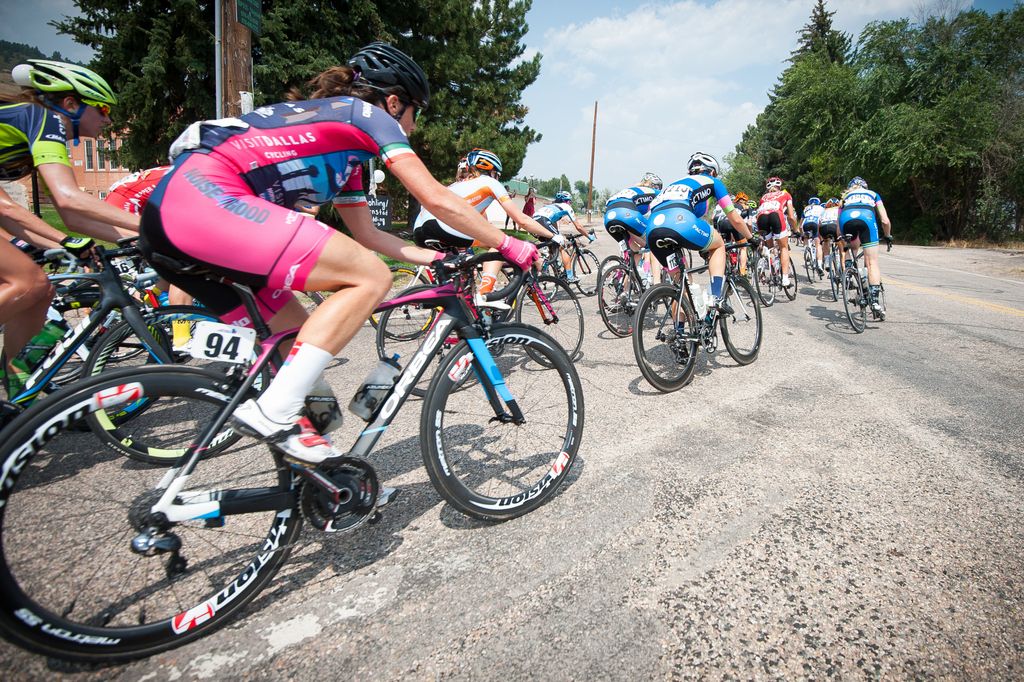 The peloton in its way to Masonville before the climbs