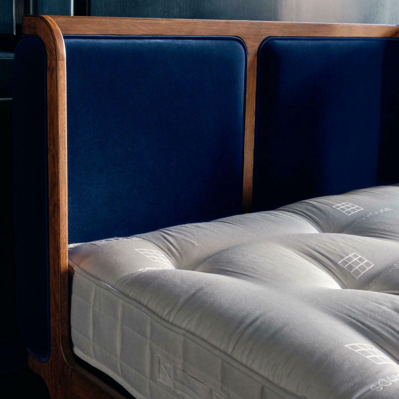 What mattresses do hotels use? Here's where you can buy them