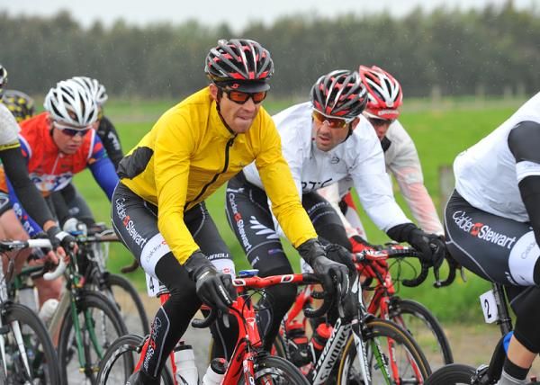 Jeremy Vennell and Hayden Roulston (Calder Stewart) ride in the safety of the peloton