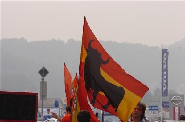 The Spanish fans have travelled to Switzerland to see if their men can re-claim the World title.