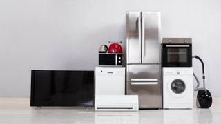 Several kitchen appliances 