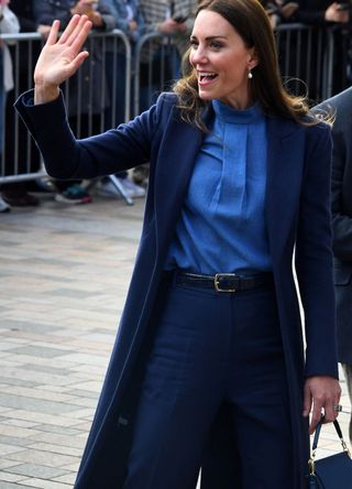 Kate Middleton wearing all blue.