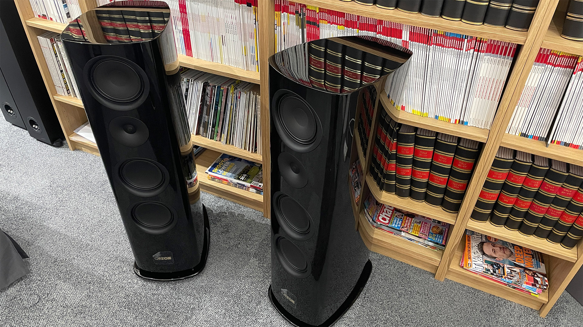 Canton Reference 5 floorstanding speakers