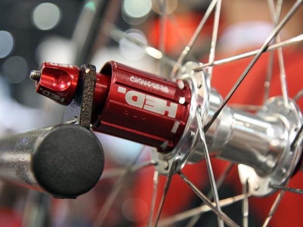 2011 Hed Flamme Rouge hubs get red anodized details plus etched-on compatibility details.