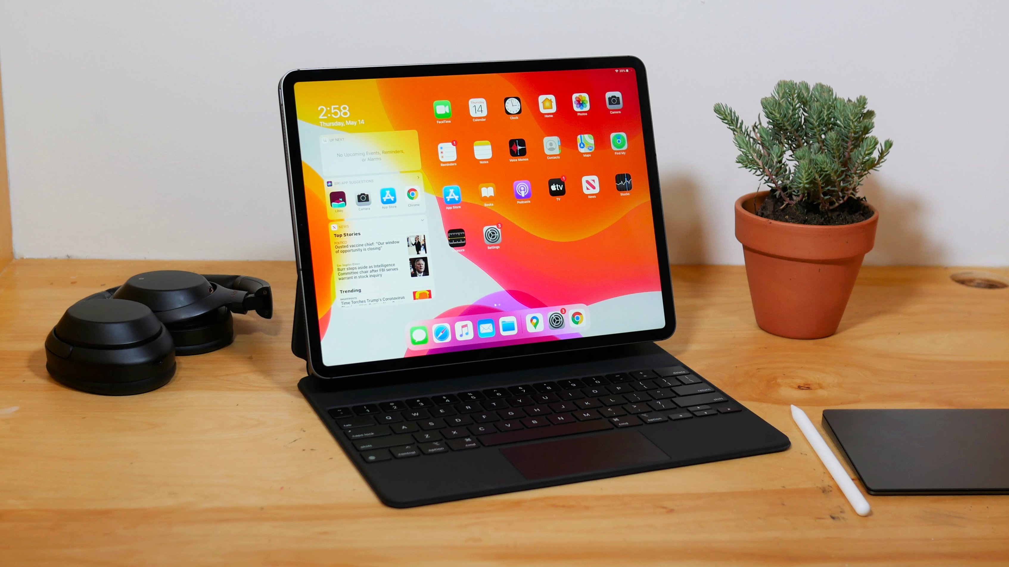 Magic Keyboard for iPad Pro review | Laptop Mag