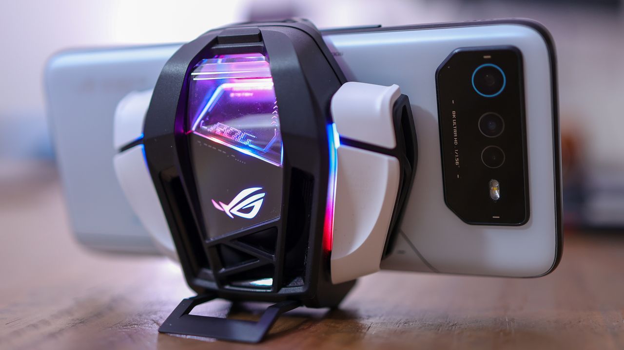 Photo of the ROG Phone 6 (Pro Edition) in white